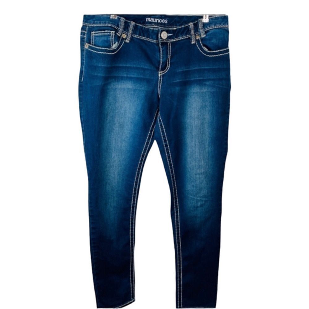 MAURICES Blue Jean Jeggings w/ Embroidered Pockets - Large